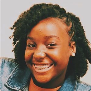 Meet your Posher, Olivia